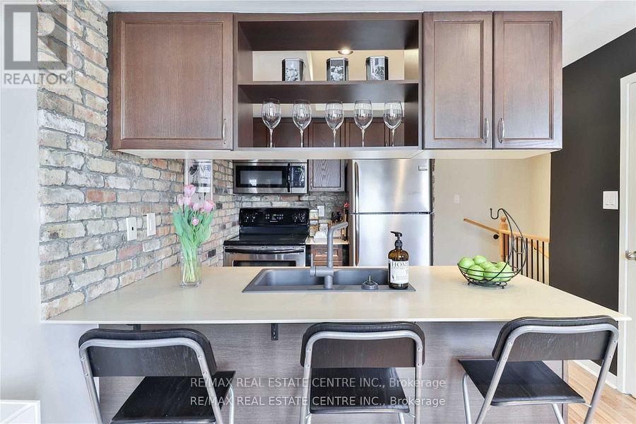 5 - 823 Dundas Street E, Toronto, Ontario  M4M 1P9 - Photo 13 - E12702410