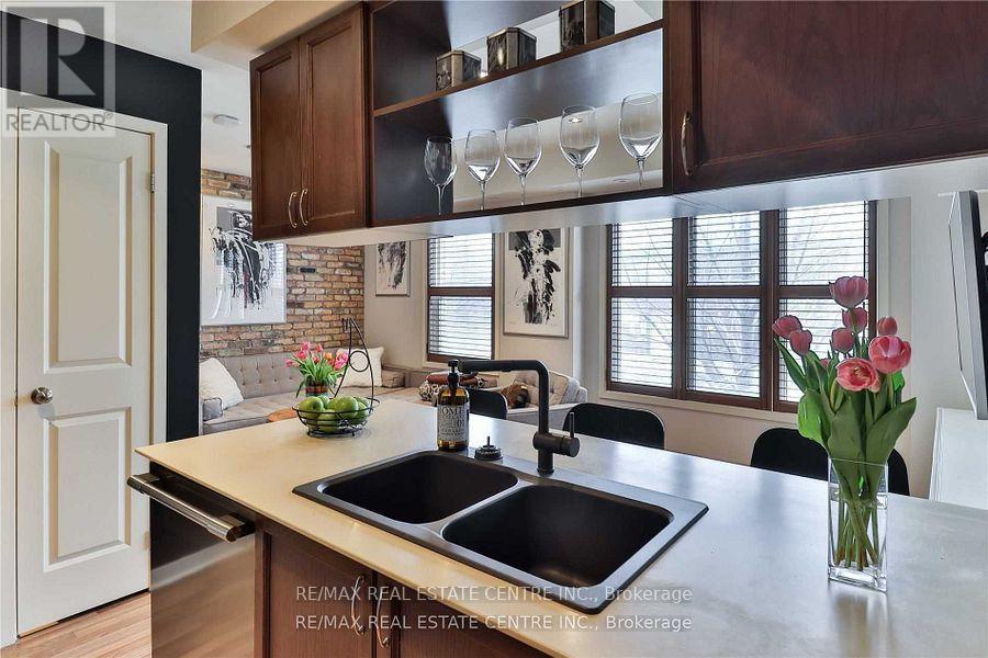 5 - 823 Dundas Street E, Toronto, Ontario  M4M 1P9 - Photo 15 - E12702410