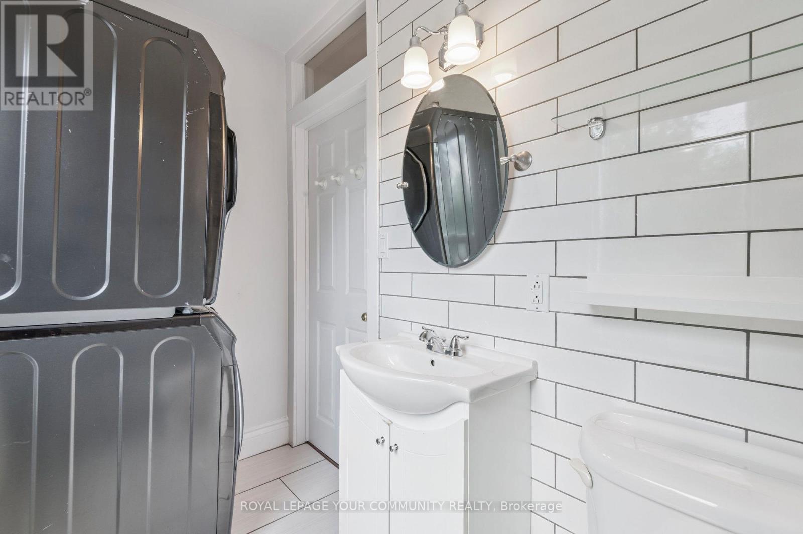 Unit 2 - 10 Coxwell Avenue, Toronto, Ontario  M4L 3A7 - Photo 12 - E12702588