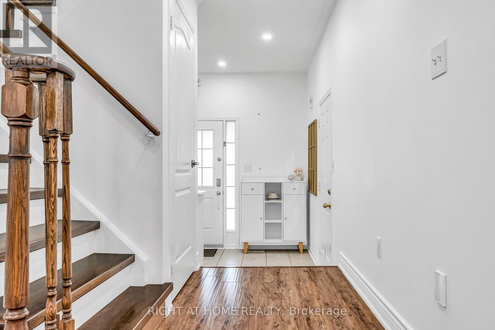 16 Warnford Circle, Ajax, Ontario  L1T 0J6 - Photo 13 - E12702594