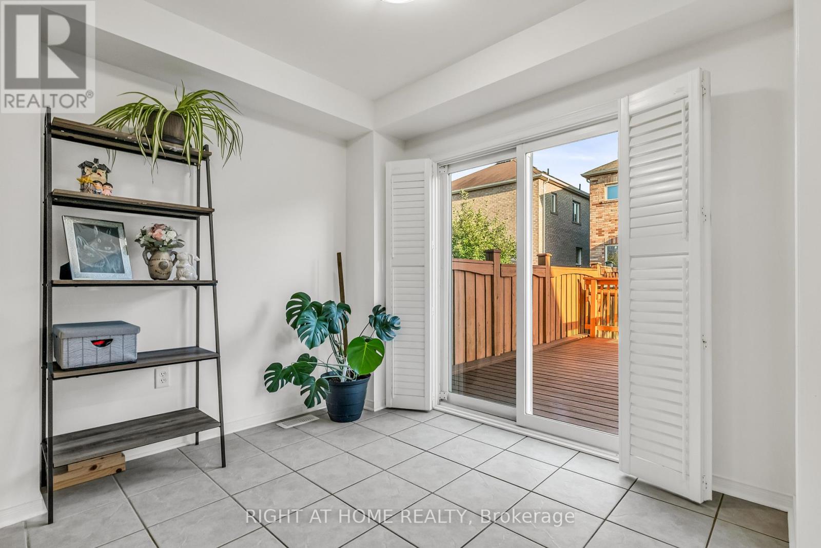 16 Warnford Circle, Ajax, Ontario  L1T 0J6 - Photo 20 - E12702594