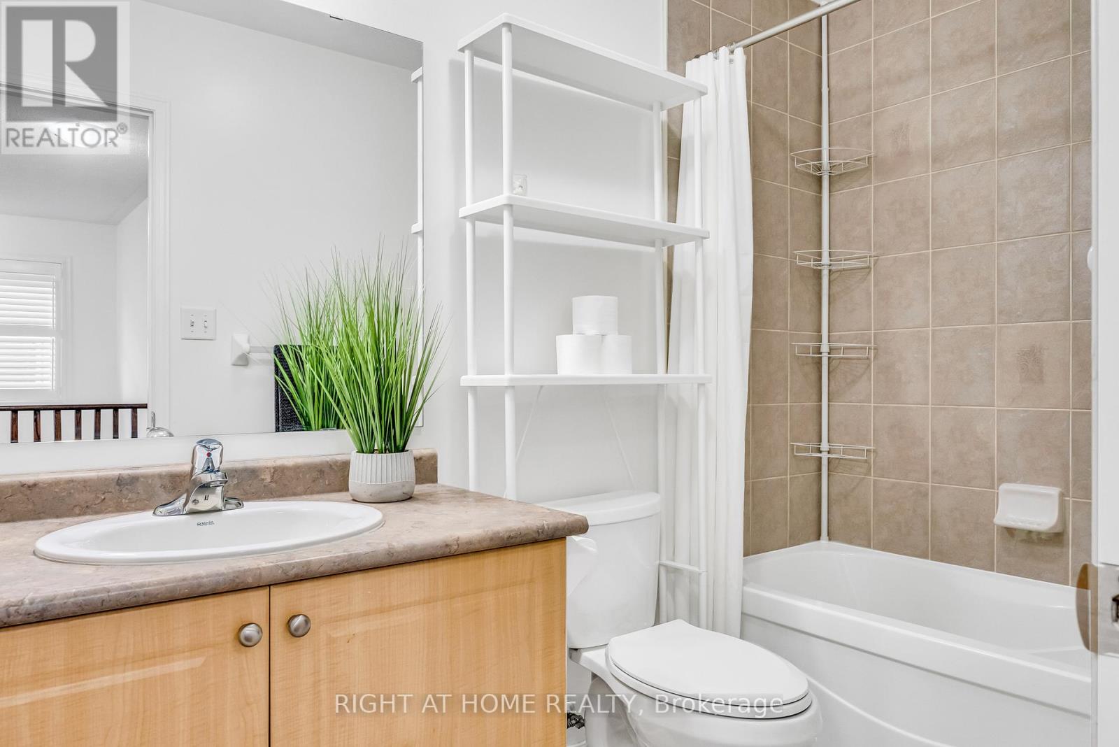 16 Warnford Circle, Ajax, Ontario  L1T 0J6 - Photo 37 - E12702594