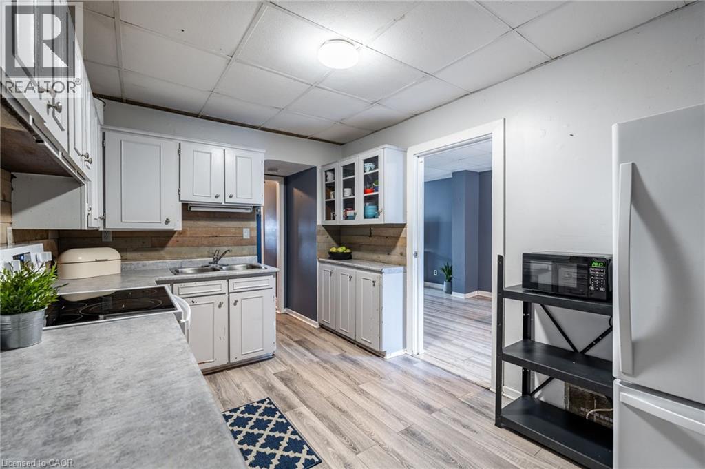 52 Connaught Avenue N, Hamilton, Ontario  L8L 6Y8 - Photo 13 - 40798905