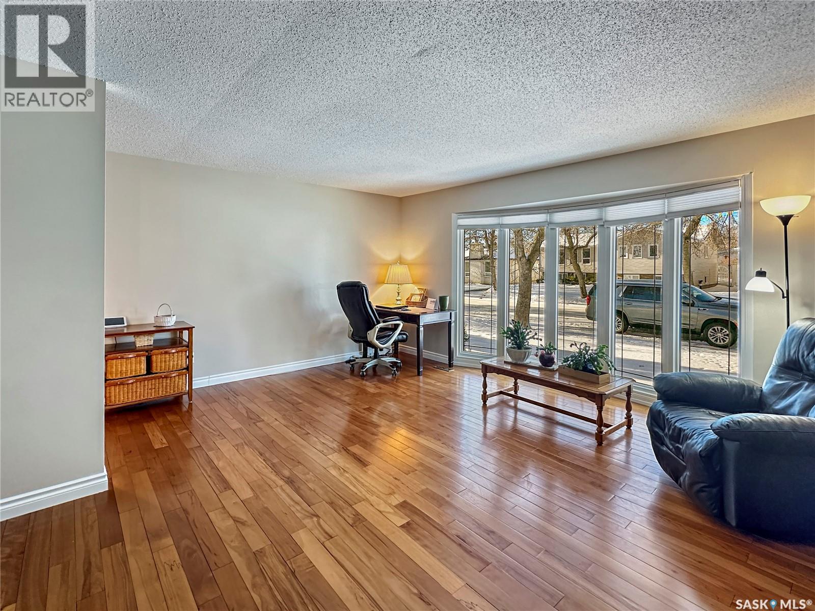 19 Marquis Crescent, Regina, Saskatchewan  S5S 6J8 - Photo 3 - SK026910