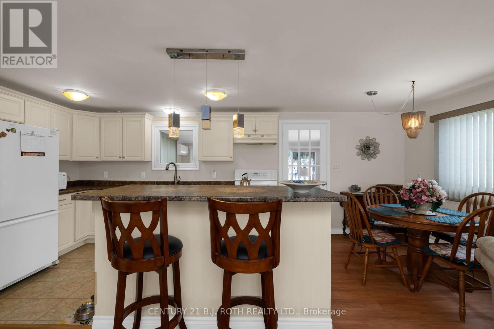 73 Main Street, Innisfil, Ontario  L9S 1N2 - Photo 10 - N12702442