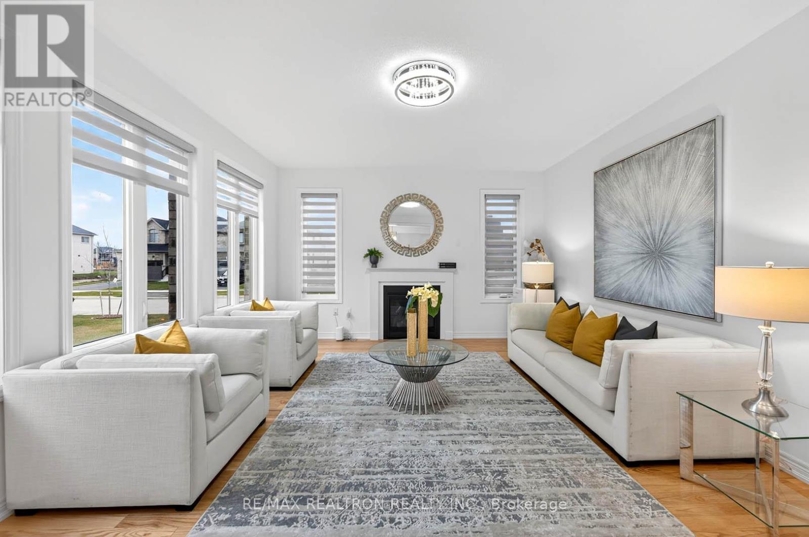 40 Wakefield Boulevard, Essa, Ontario  L3W 0L9 - Photo 12 - N12702522