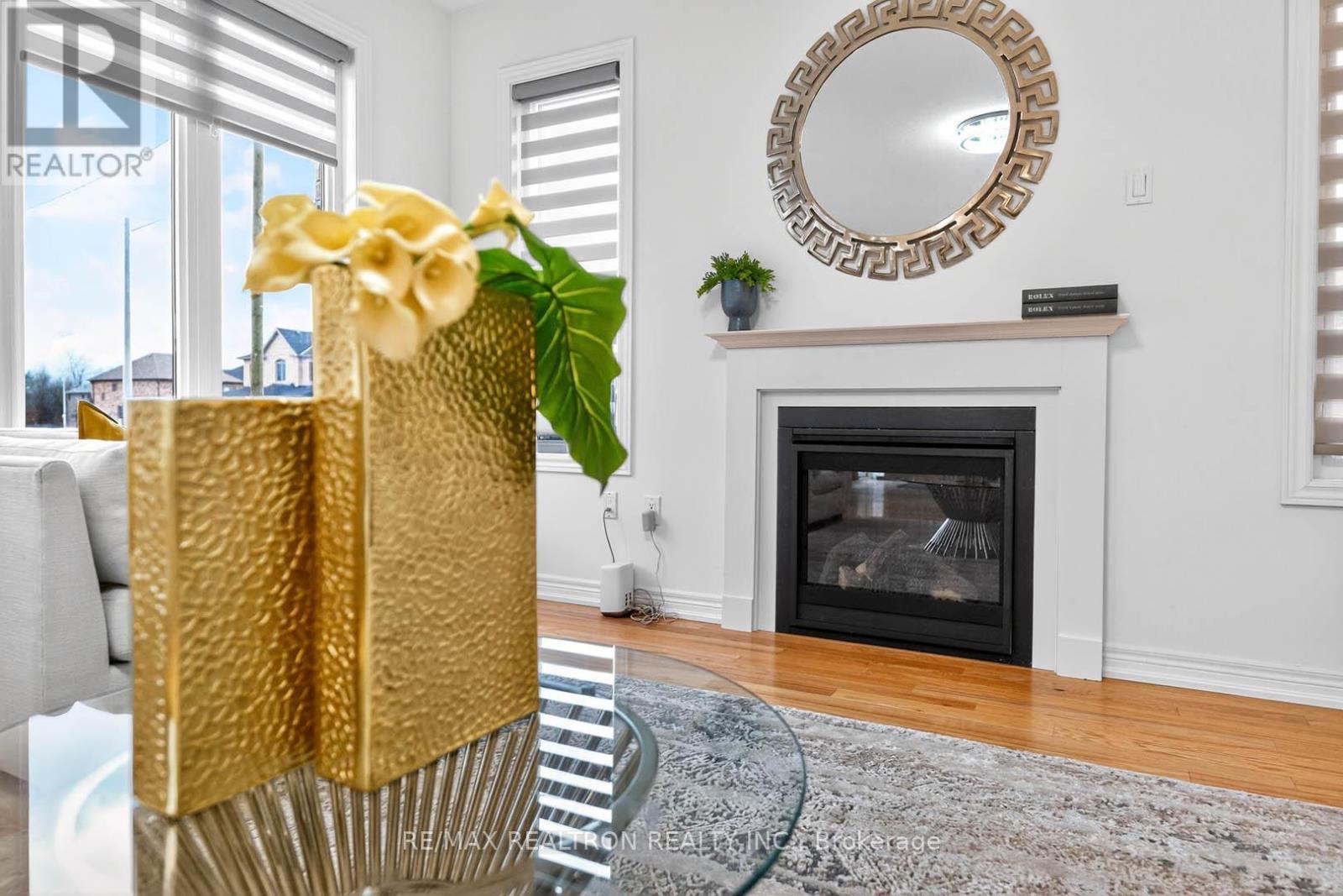 40 Wakefield Boulevard, Essa, Ontario  L3W 0L9 - Photo 13 - N12702522