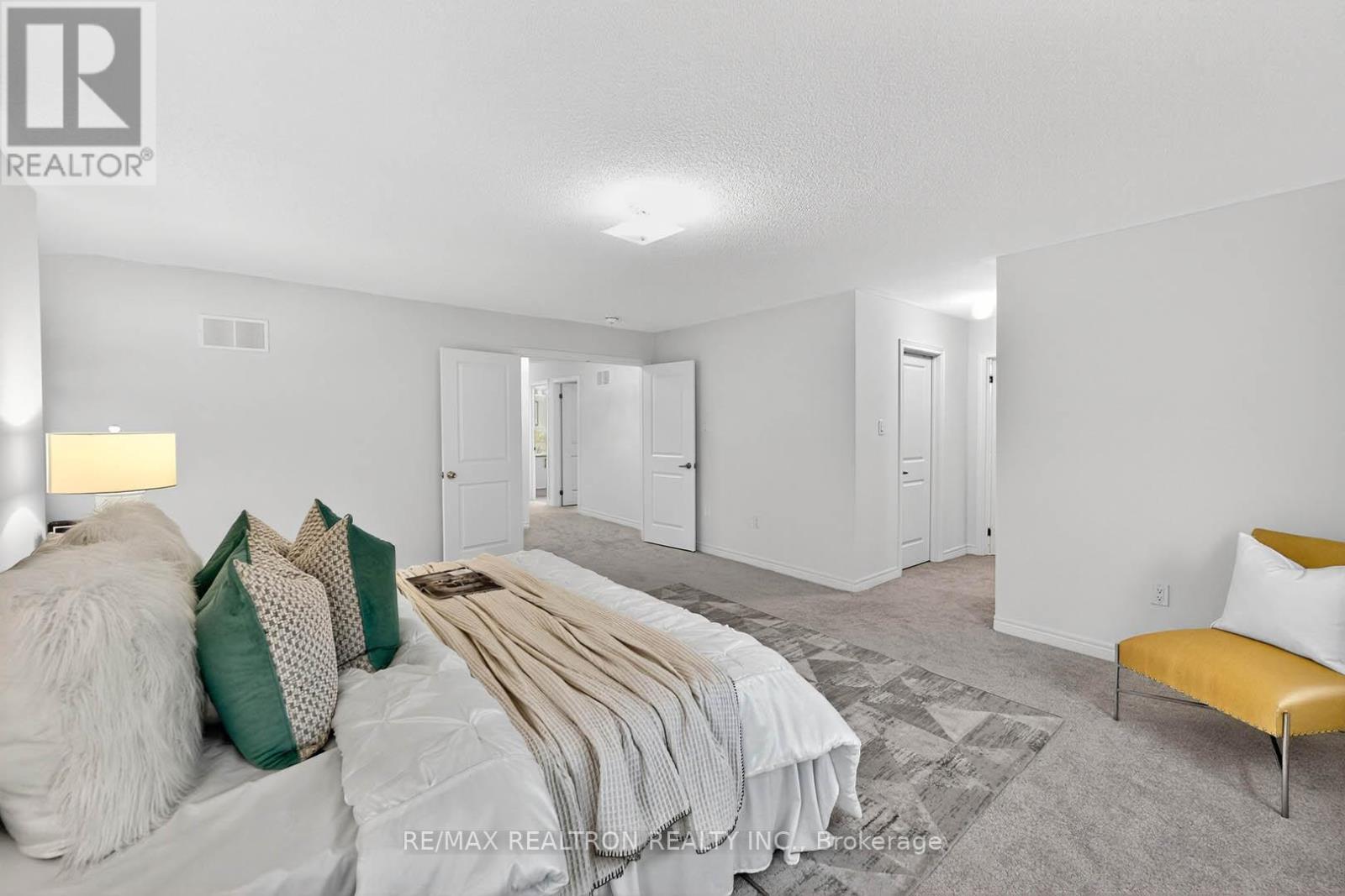 40 Wakefield Boulevard, Essa, Ontario  L3W 0L9 - Photo 32 - N12702522