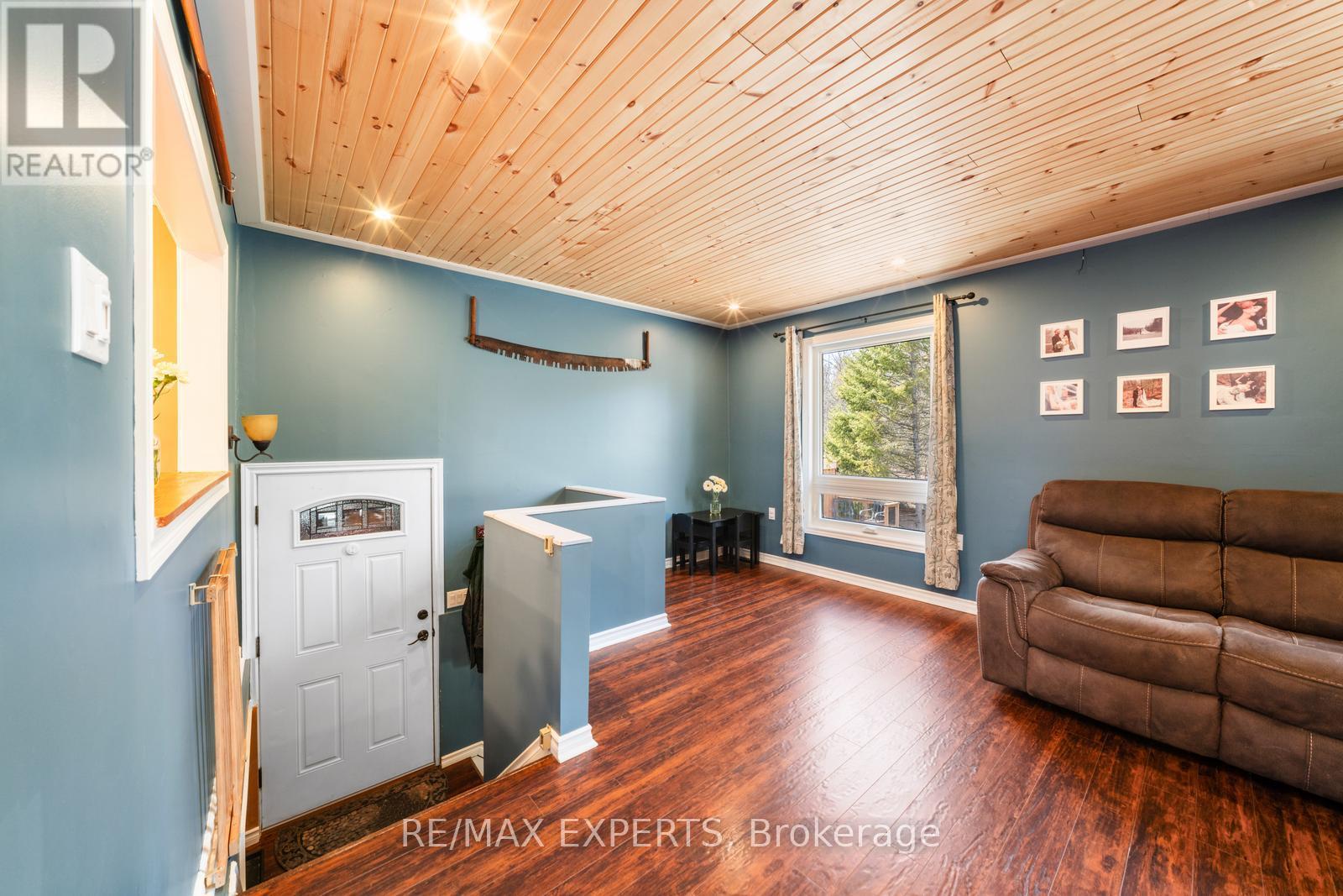 6 Otter Cove Road, Georgina, Ontario  L0E 1N0 - Photo 19 - N12702558