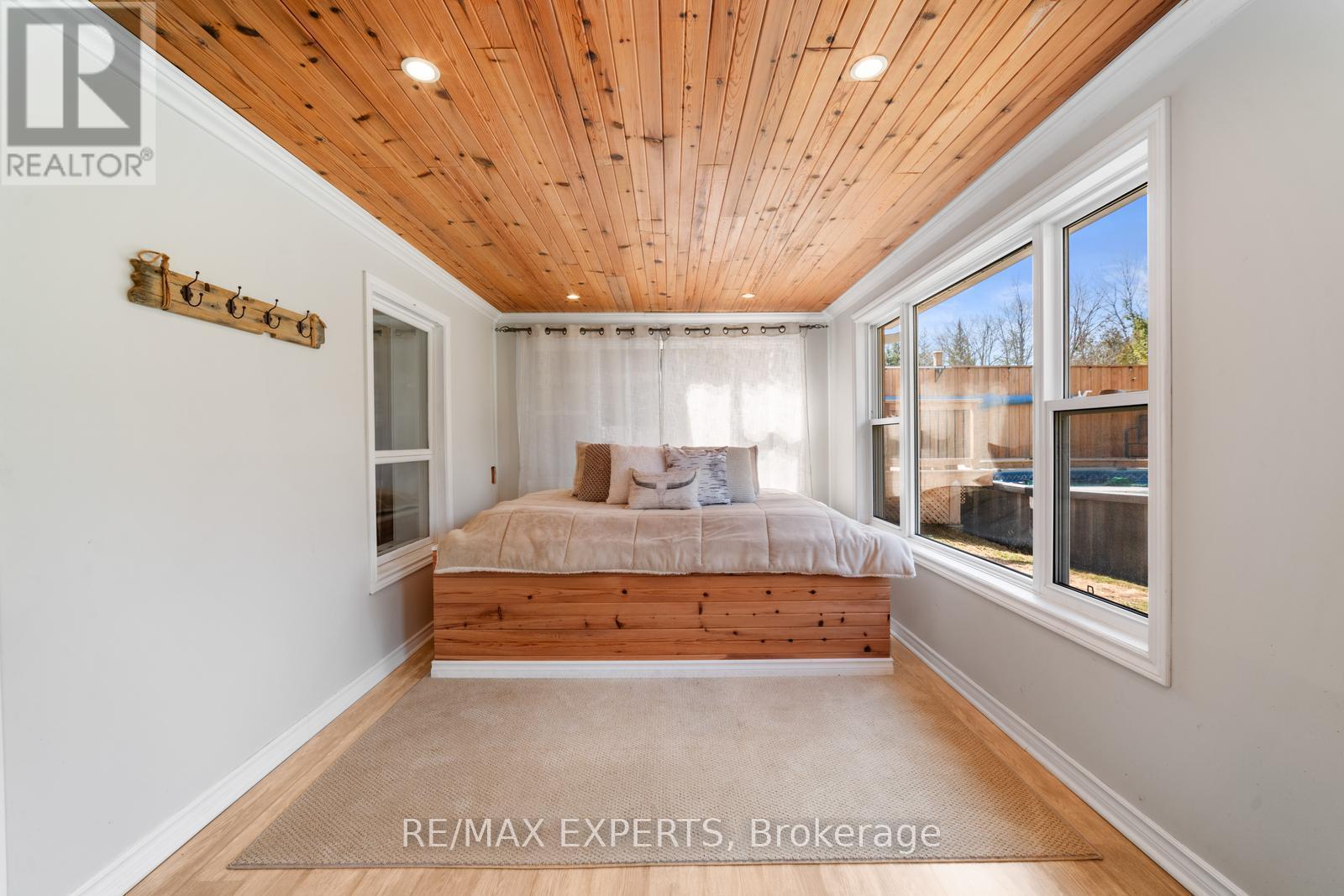 6 Otter Cove Road, Georgina, Ontario  L0E 1N0 - Photo 22 - N12702558