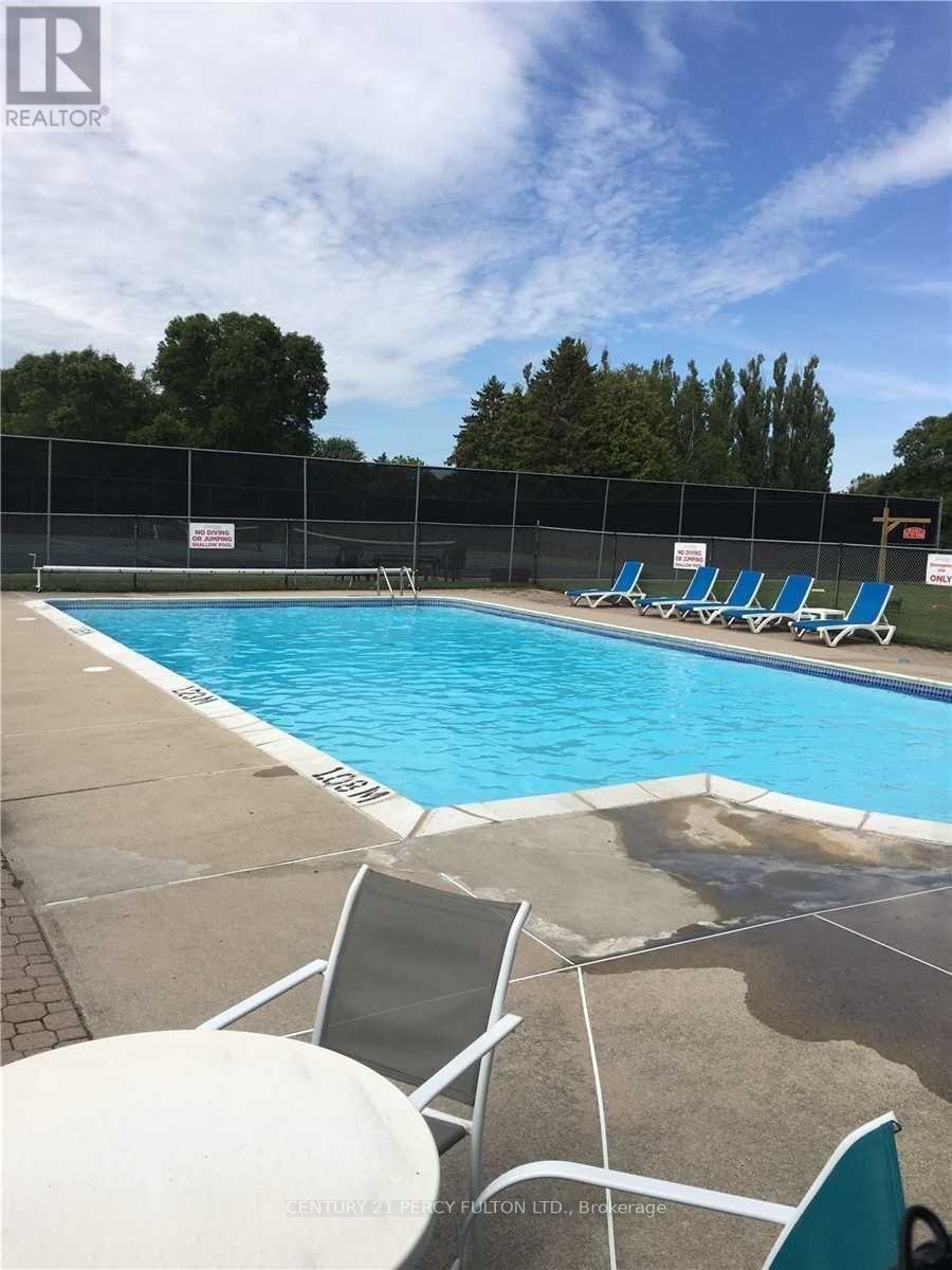 81 Bayshore Drive, Ramara, Ontario  L0K 1B0 - Photo 5 - S12702456