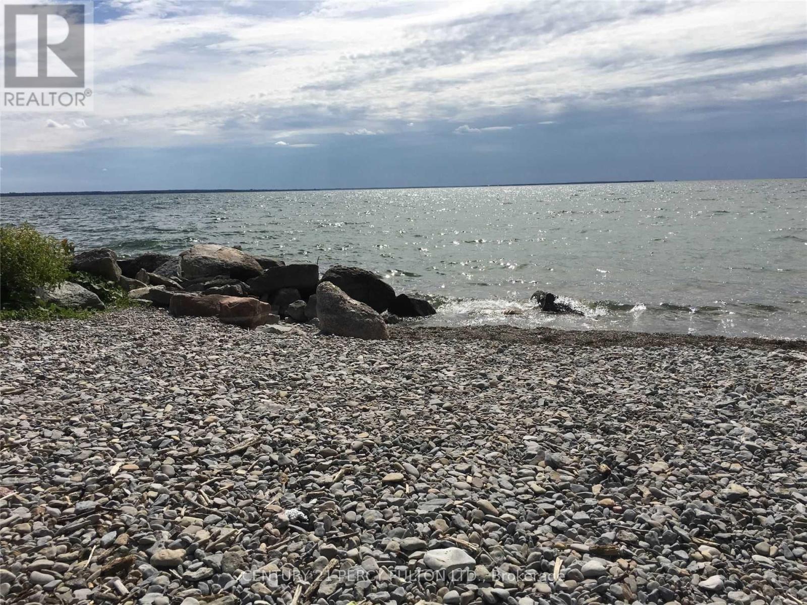 81 Bayshore Drive, Ramara, Ontario  L0K 1B0 - Photo 8 - S12702456