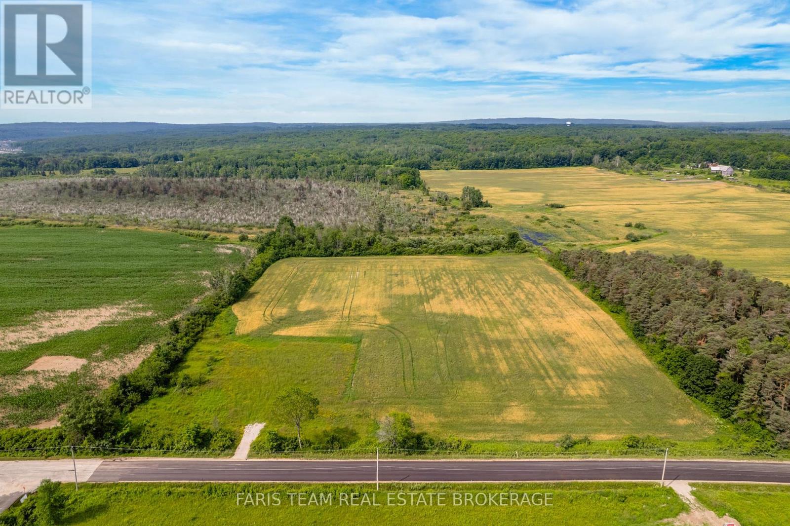 584 Curry Road, Penetanguishene, Ontario  L9M 2C8 - Photo 2 - S12702620