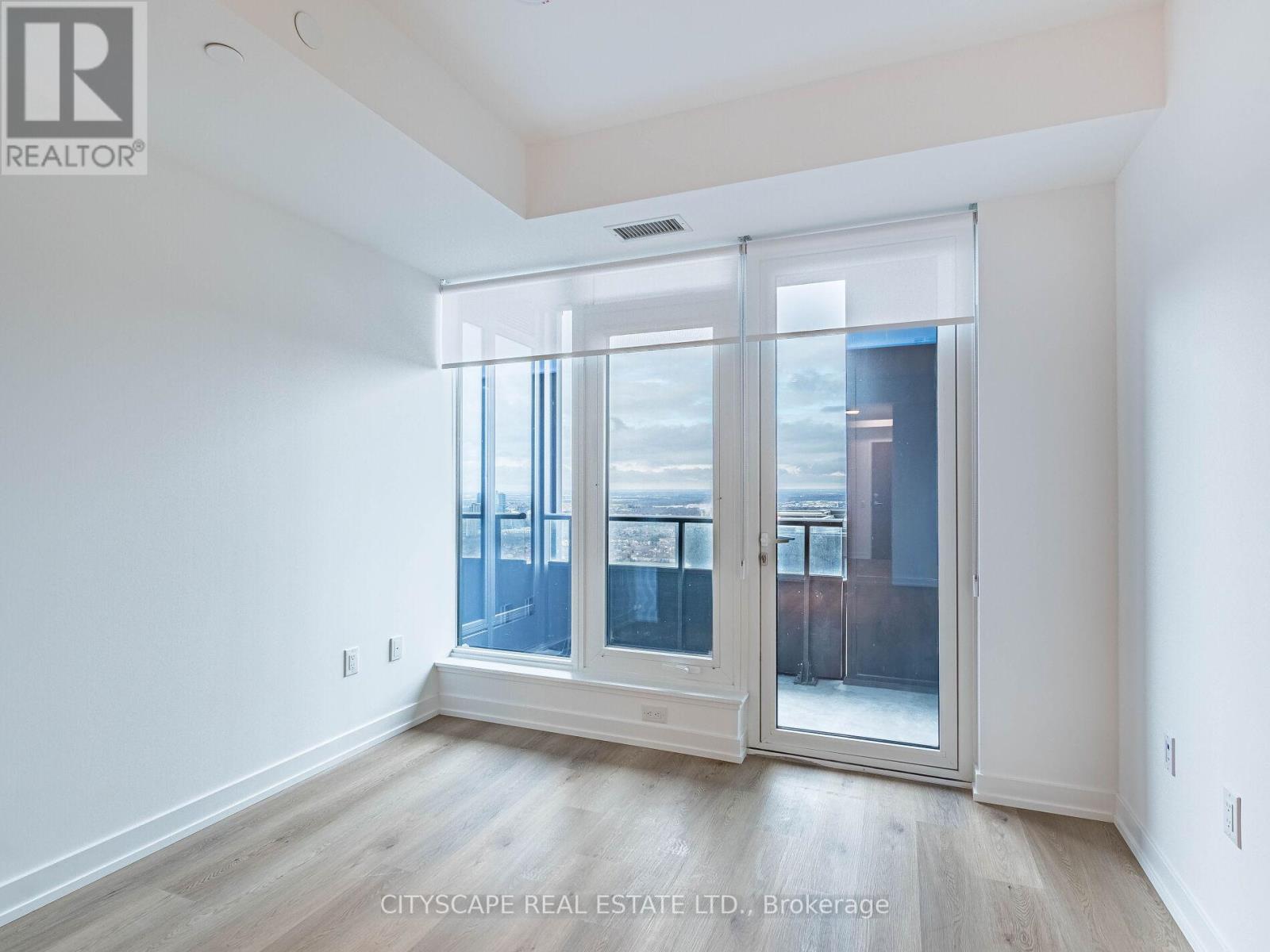 4112 - 395 Square One Drive, Mississauga, Ontario  L5B 0C6 - Photo 10 - W12702374