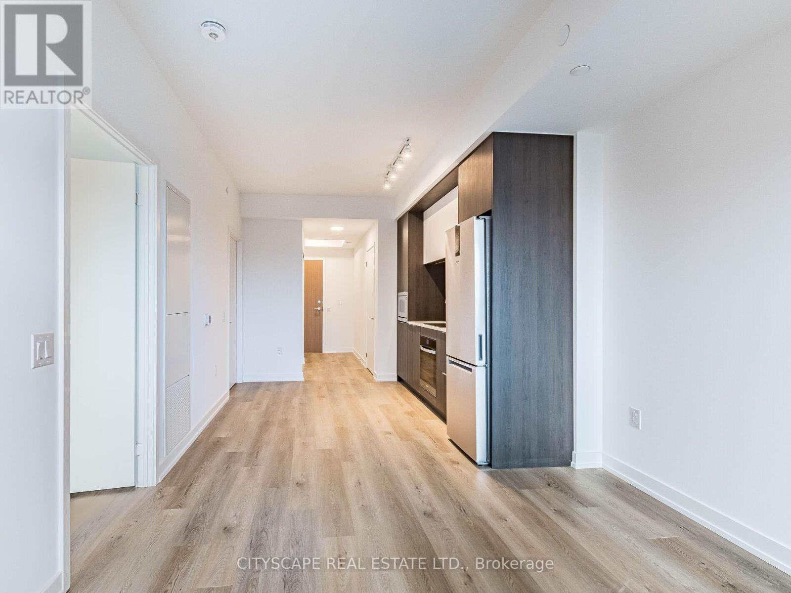 4112 - 395 Square One Drive, Mississauga, Ontario  L5B 0C6 - Photo 11 - W12702374