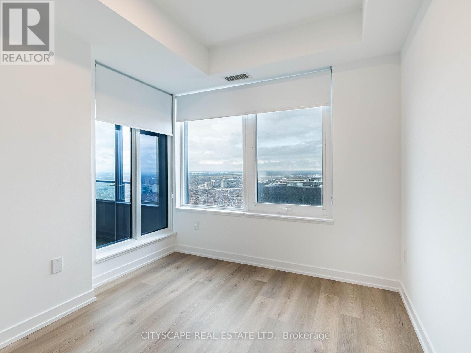 4112 - 395 Square One Drive, Mississauga, Ontario  L5B 0C6 - Photo 15 - W12702374