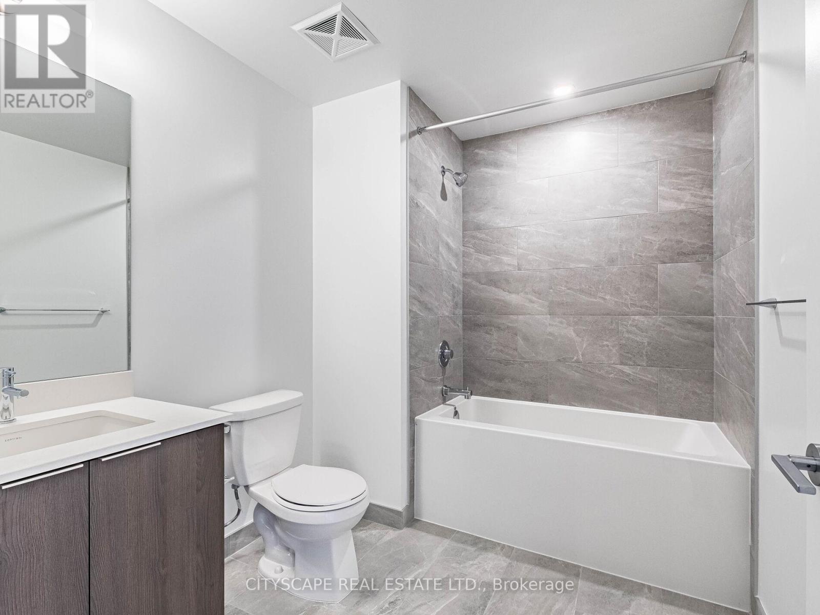 4112 - 395 Square One Drive, Mississauga, Ontario  L5B 0C6 - Photo 17 - W12702374