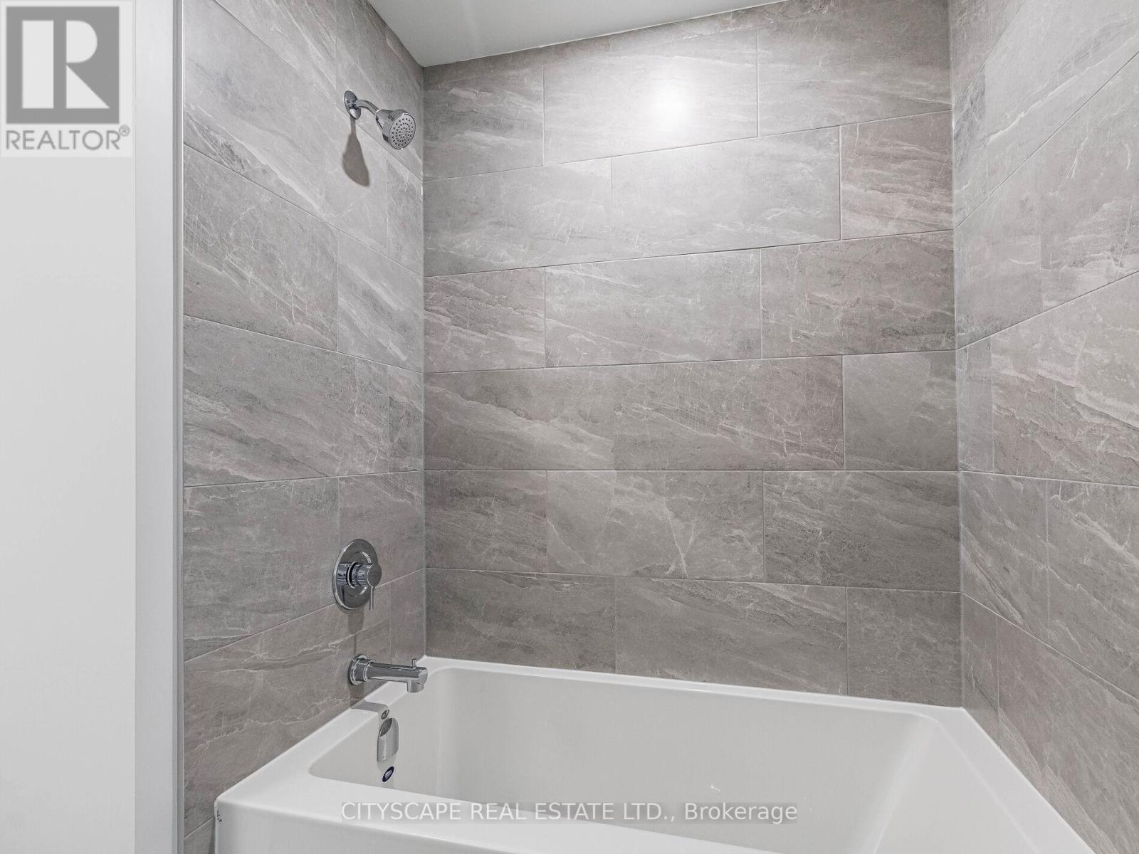 4112 - 395 Square One Drive, Mississauga, Ontario  L5B 0C6 - Photo 18 - W12702374