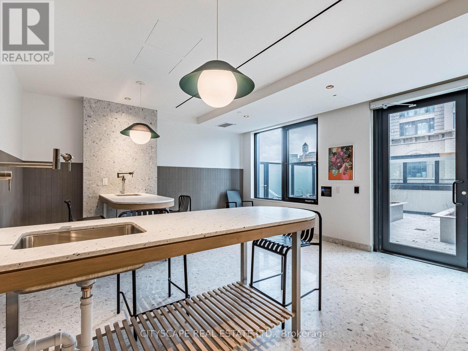 4112 - 395 Square One Drive, Mississauga, Ontario  L5B 0C6 - Photo 26 - W12702374