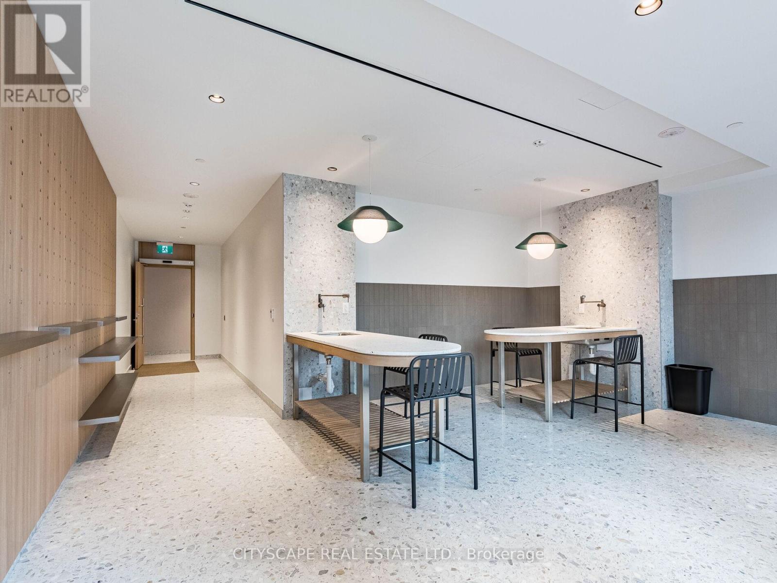 4112 - 395 Square One Drive, Mississauga, Ontario  L5B 0C6 - Photo 27 - W12702374