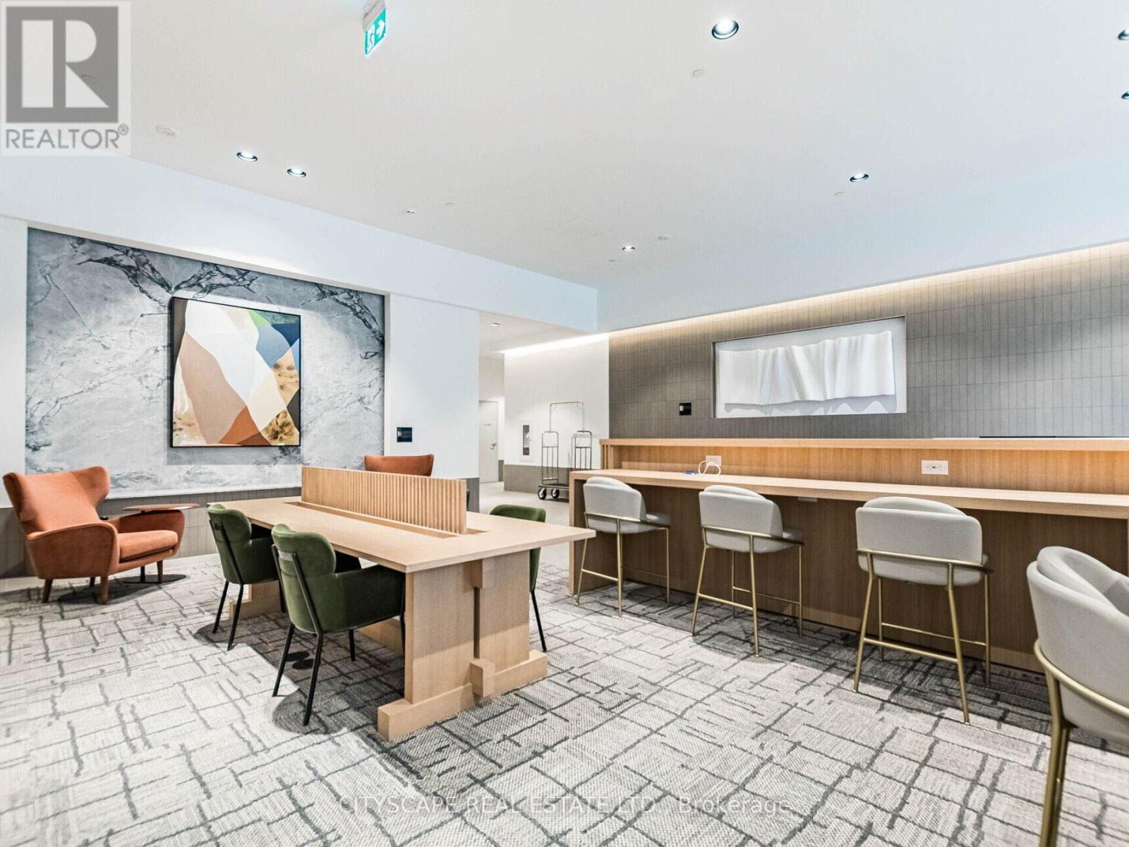 4112 - 395 Square One Drive, Mississauga, Ontario  L5B 0C6 - Photo 5 - W12702374