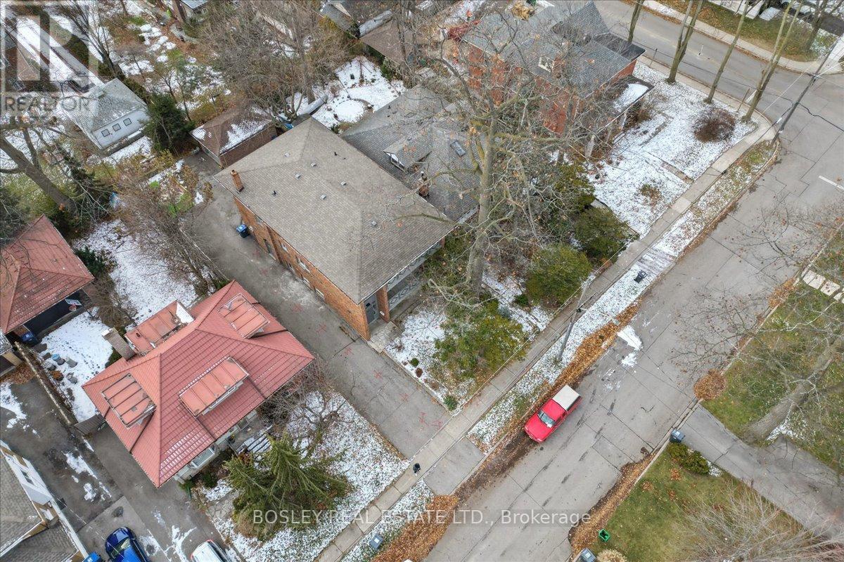 24 Oakwood Avenue, Mississauga, Ontario  L5G 3L7 - Photo 22 - W12702404