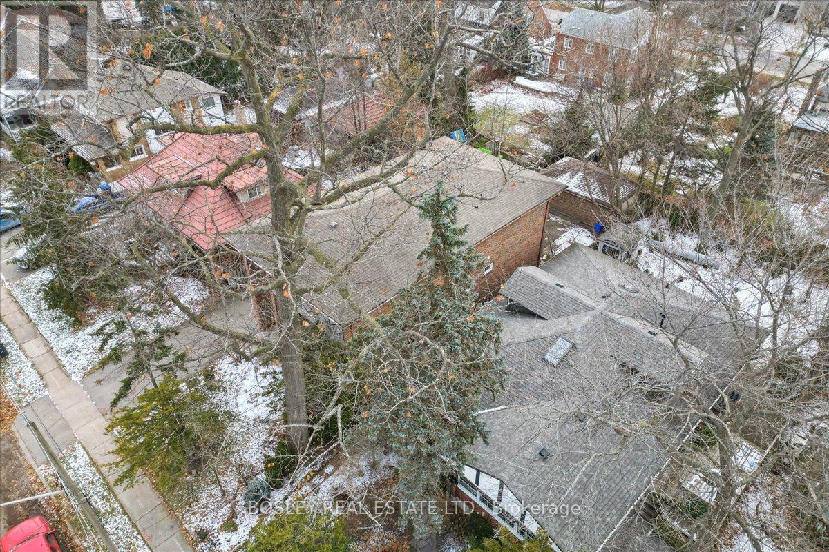 24 Oakwood Avenue, Mississauga, Ontario  L5G 3L7 - Photo 23 - W12702404