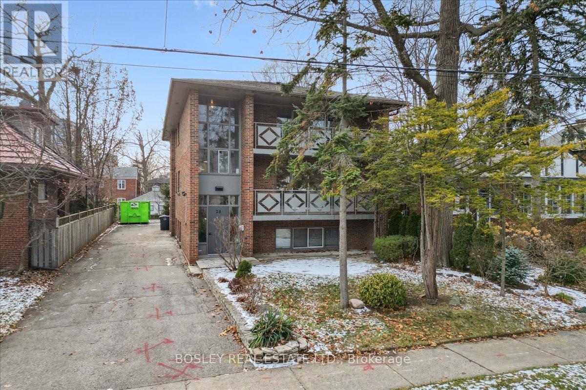 24 Oakwood Avenue, Mississauga, Ontario  L5G 3L7 - Photo 28 - W12702404