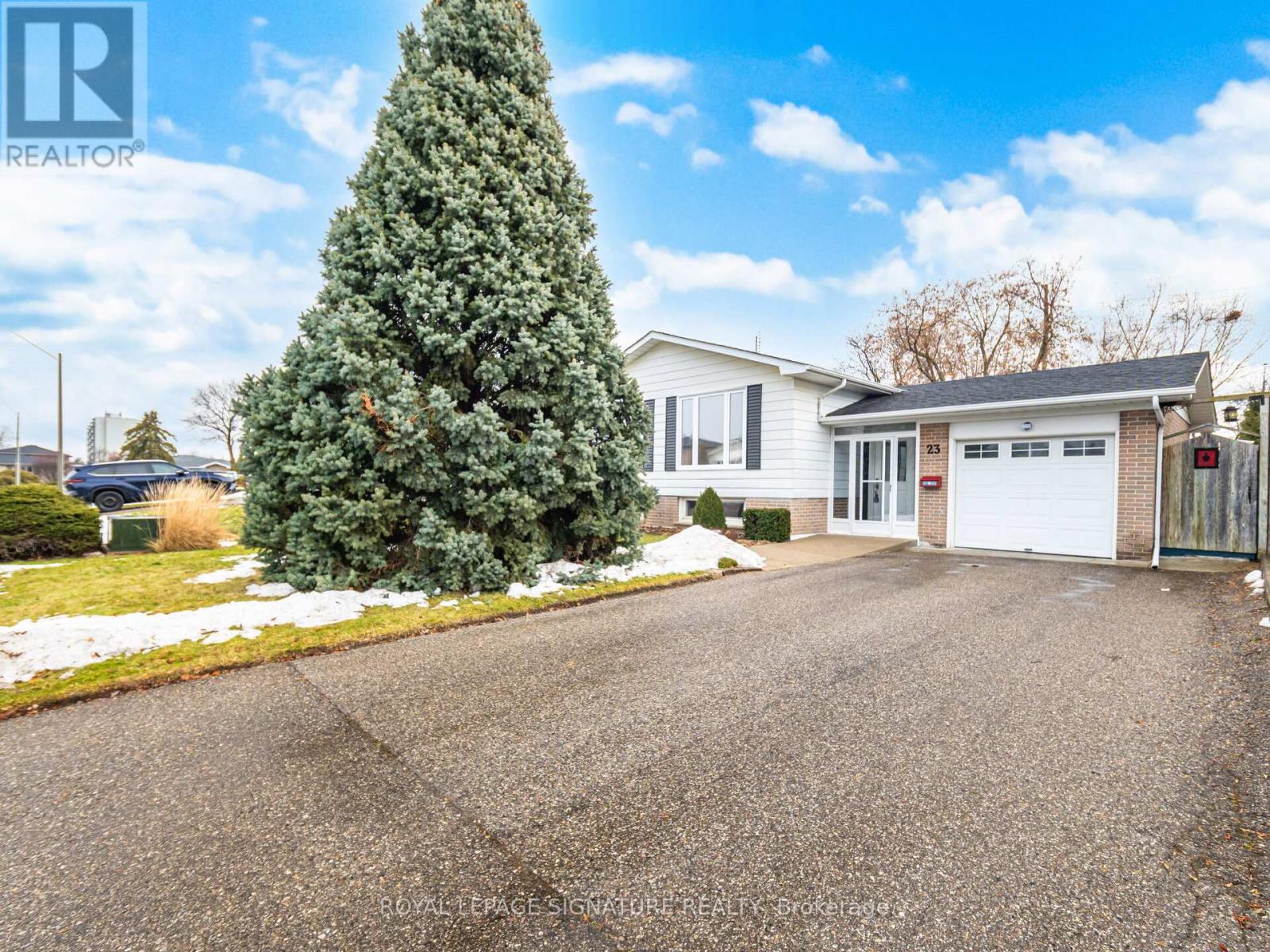 23 CALDWELL CRESCENT, Brampton, Ontario