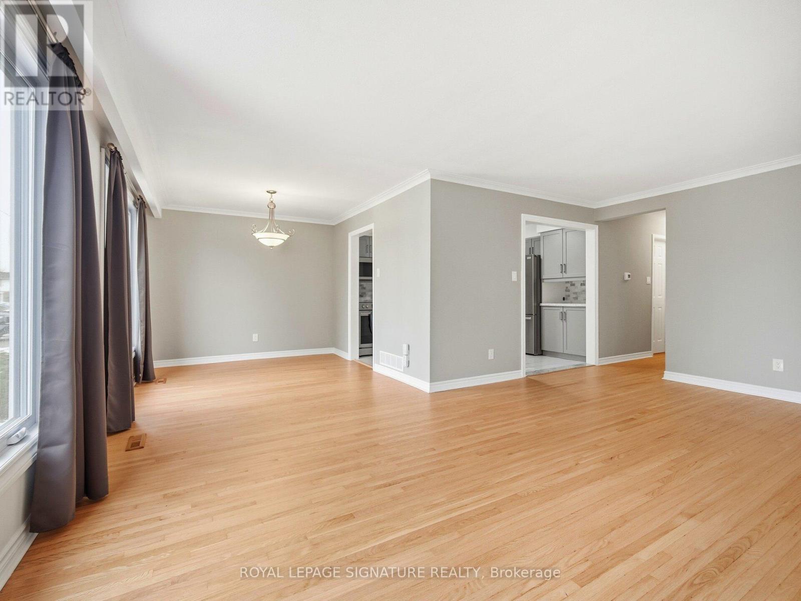 23 Caldwell Crescent, Brampton, Ontario  L6W 1A2 - Photo 11 - W12702434