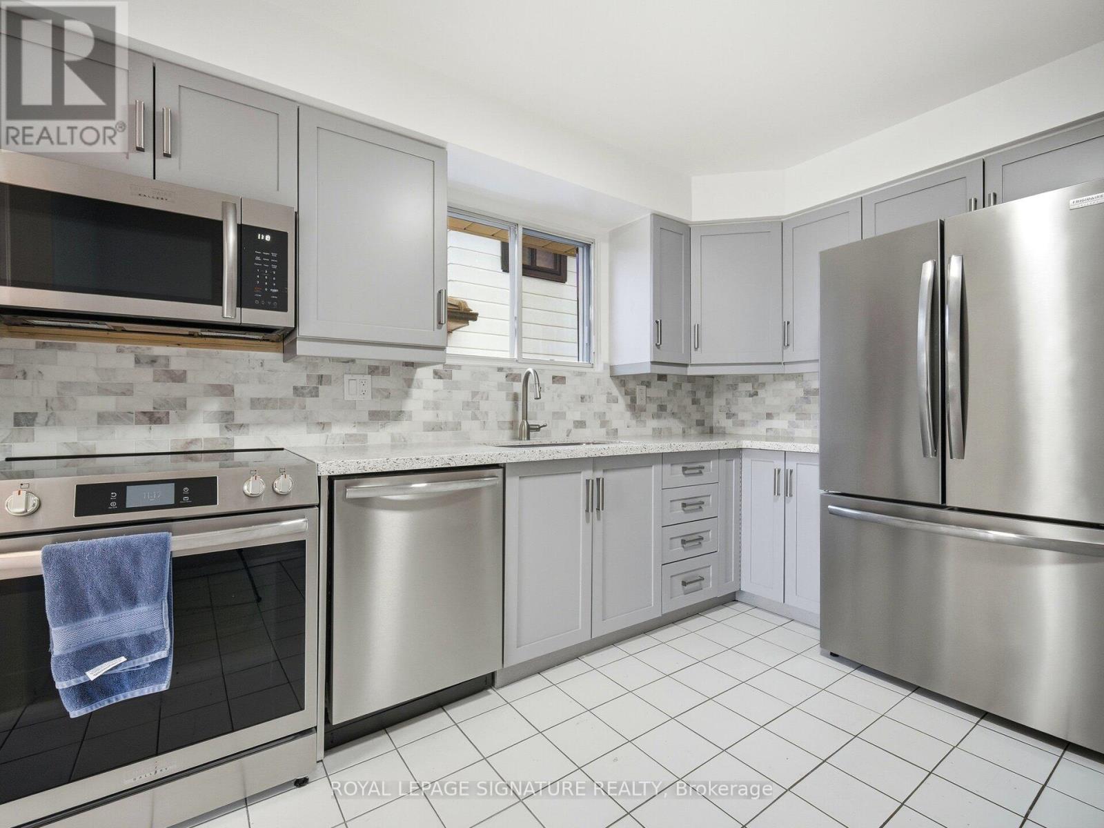 23 Caldwell Crescent, Brampton, Ontario  L6W 1A2 - Photo 18 - W12702434