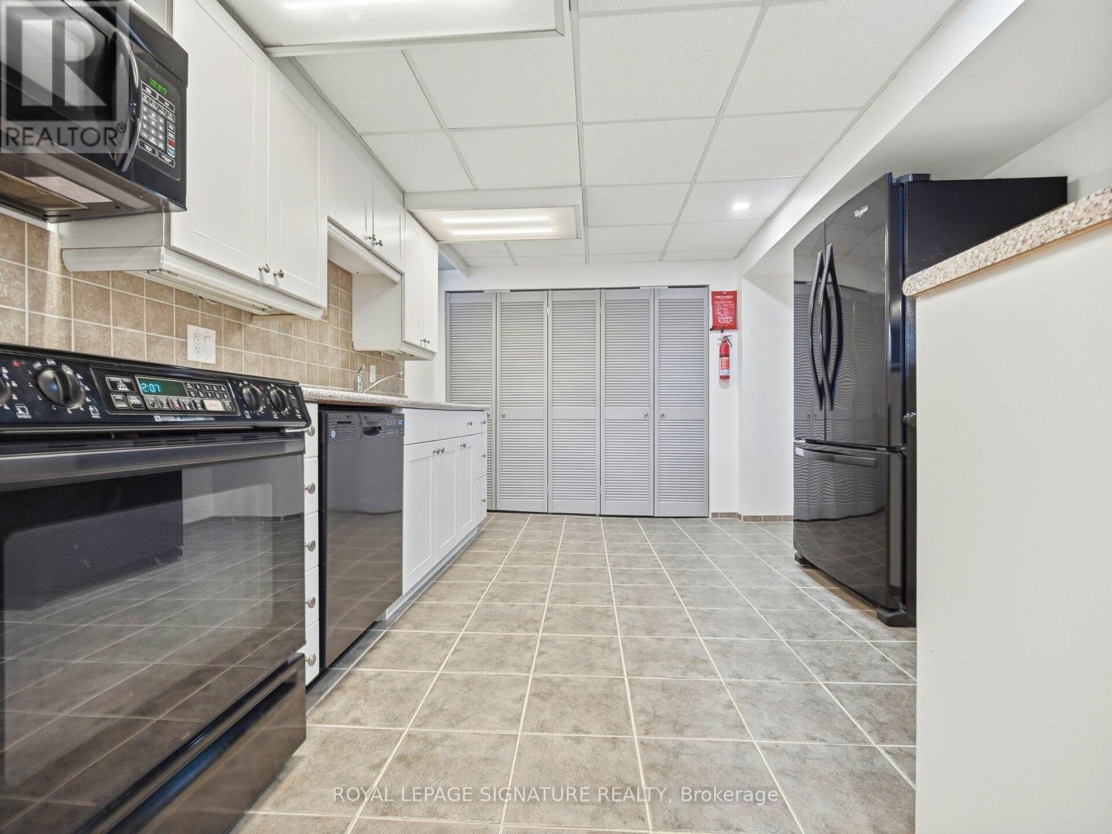 23 Caldwell Crescent, Brampton, Ontario  L6W 1A2 - Photo 40 - W12702434