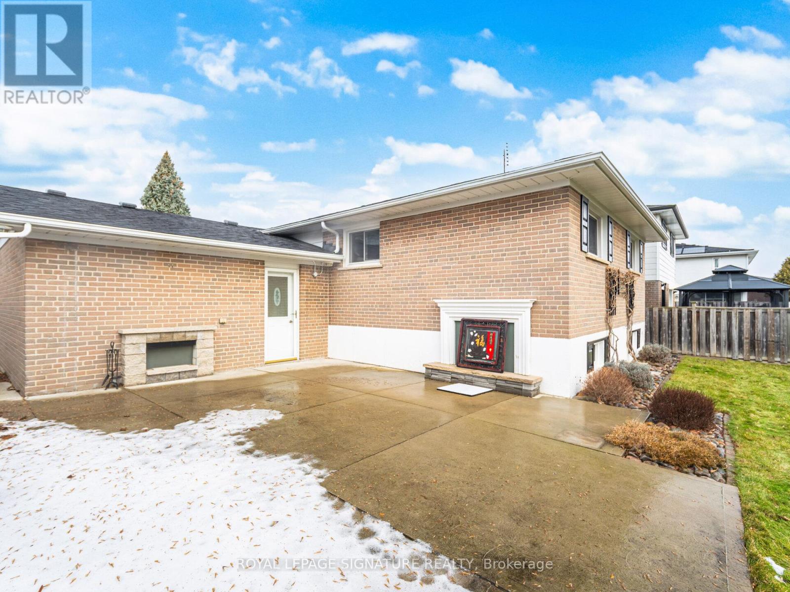 23 Caldwell Crescent, Brampton, Ontario  L6W 1A2 - Photo 48 - W12702434