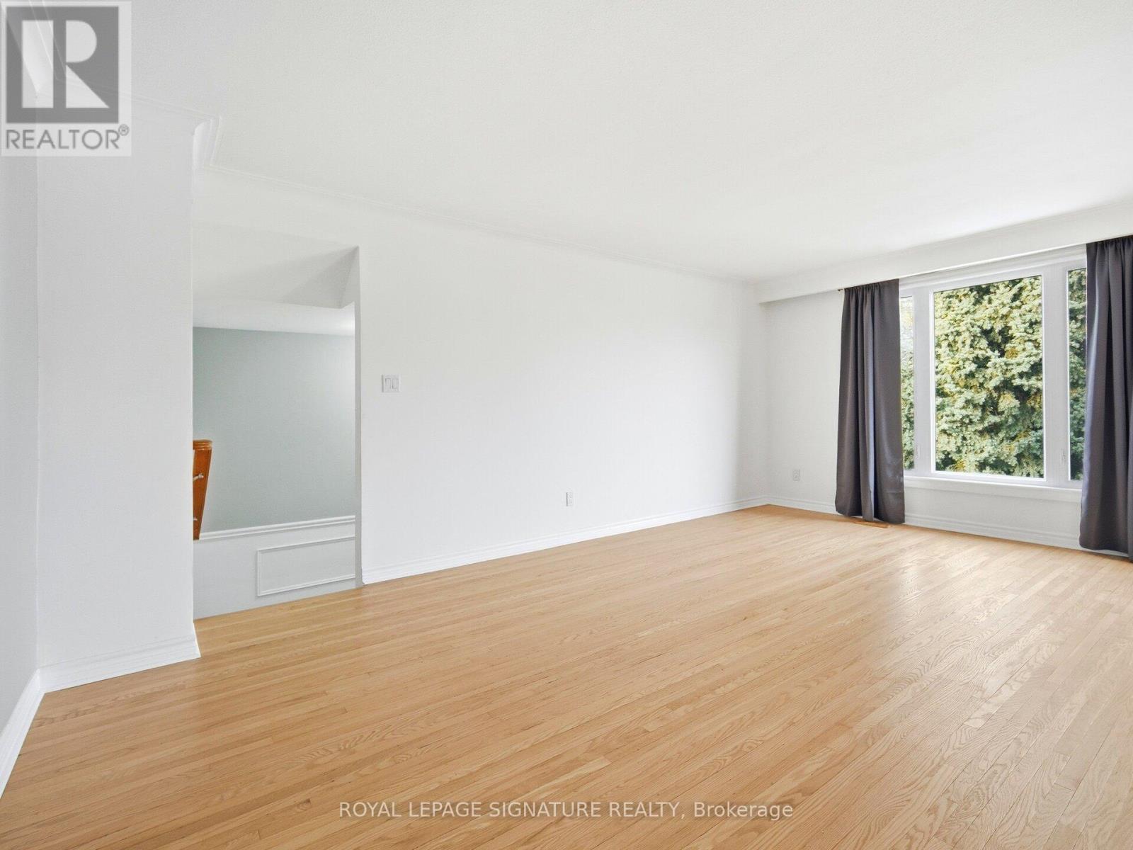 23 Caldwell Crescent, Brampton, Ontario  L6W 1A2 - Photo 6 - W12702434