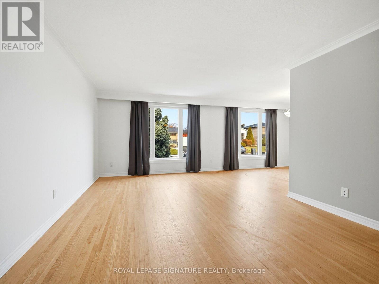 23 Caldwell Crescent, Brampton, Ontario  L6W 1A2 - Photo 8 - W12702434