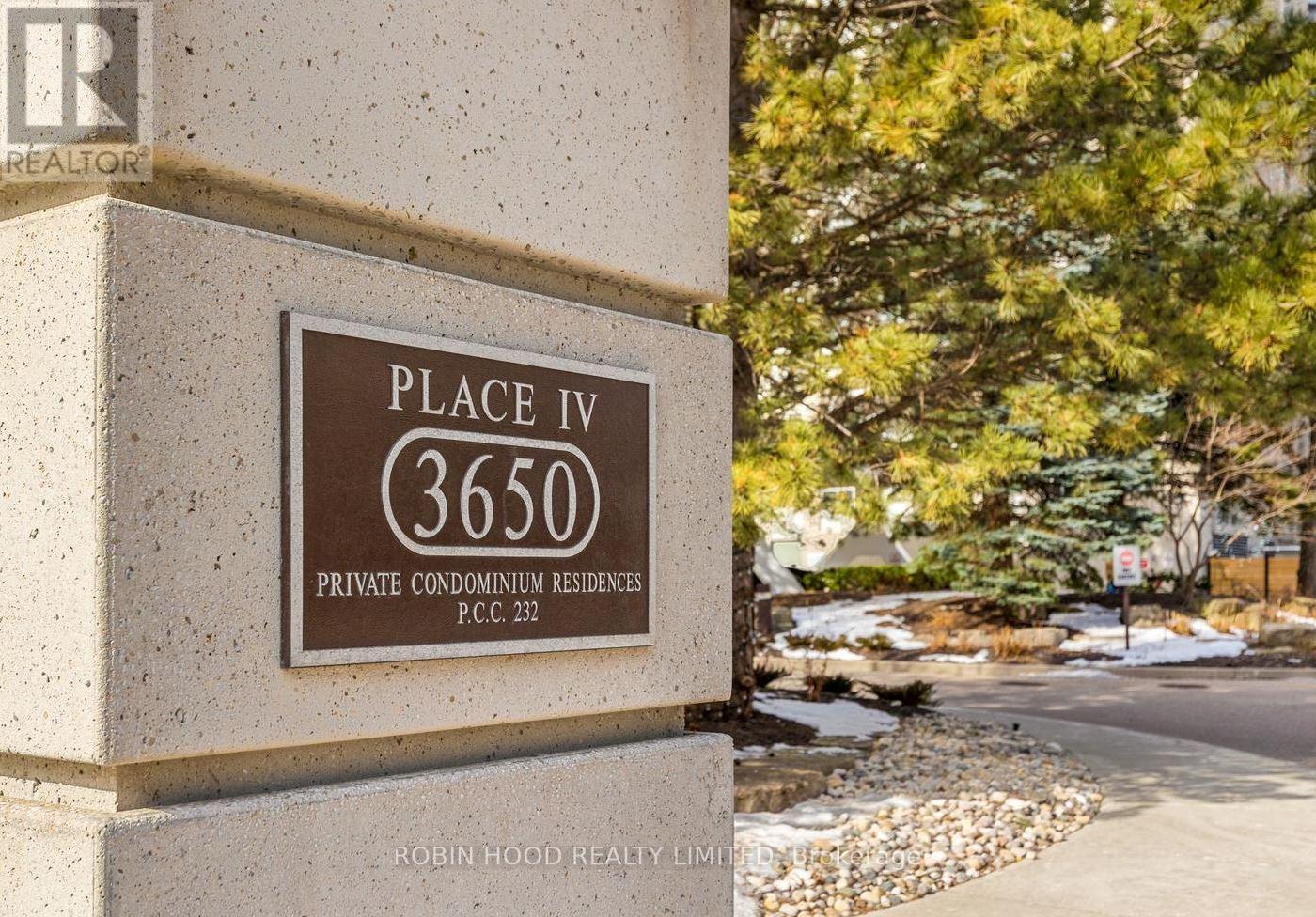 1002 - 3650 Kaneff Crescent, Mississauga, Ontario  L5A 4A1 - Photo 2 - W12702464