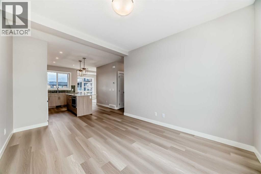 23 Lucas Way Nw, Calgary, Alberta  T3P 2C7 - Photo 11 - A2279180