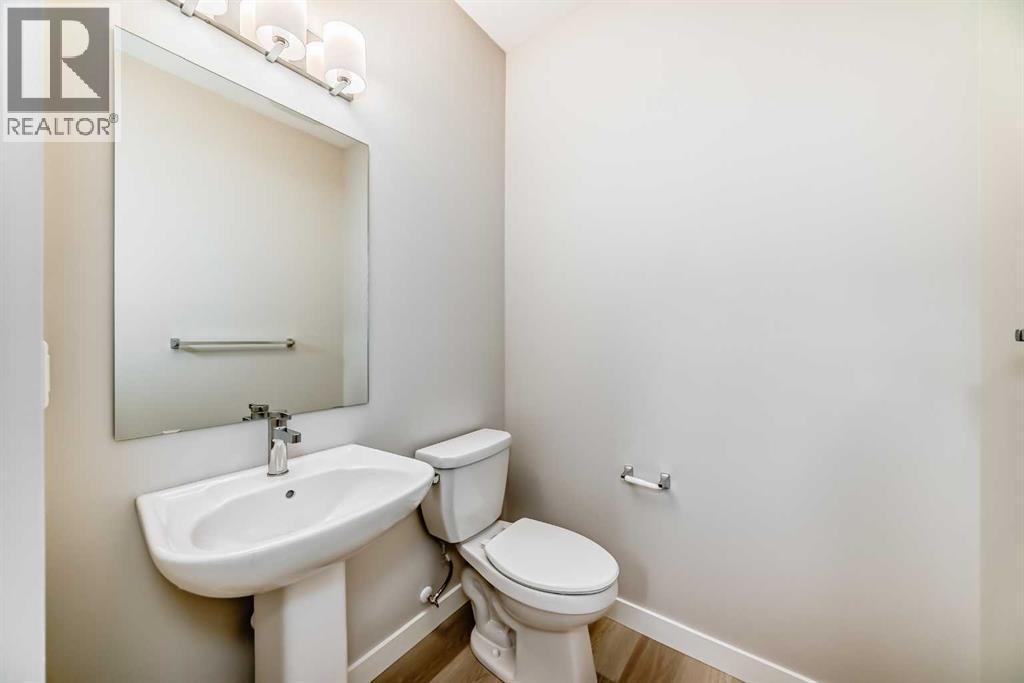 23 Lucas Way Nw, Calgary, Alberta  T3P 2C7 - Photo 13 - A2279180