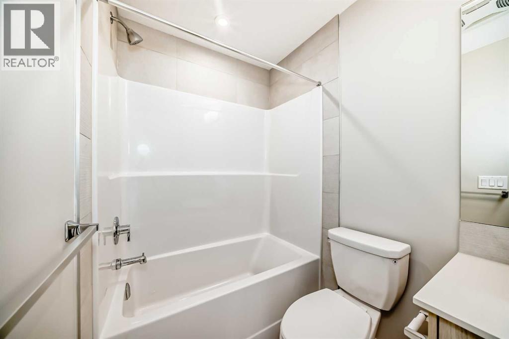 23 Lucas Way Nw, Calgary, Alberta  T3P 2C7 - Photo 26 - A2279180