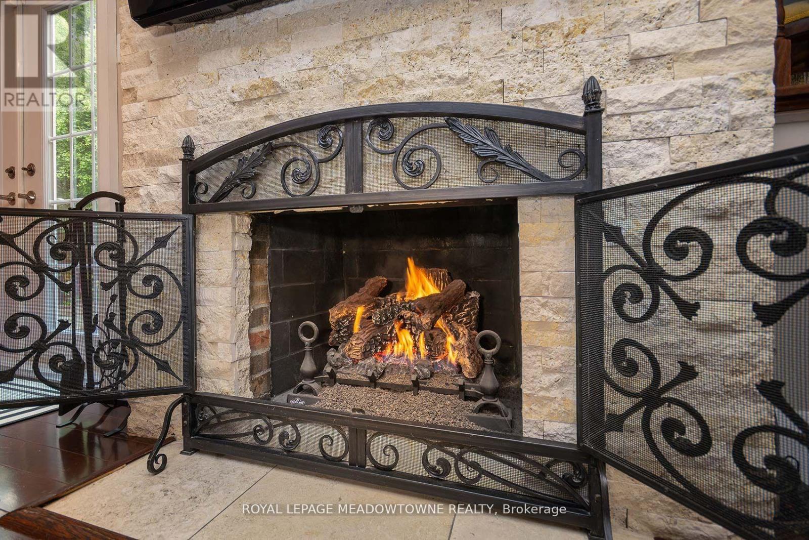 2818 Folkway Drive, Mississauga, Ontario  L5L 2H9 - Photo 14 - W12702514