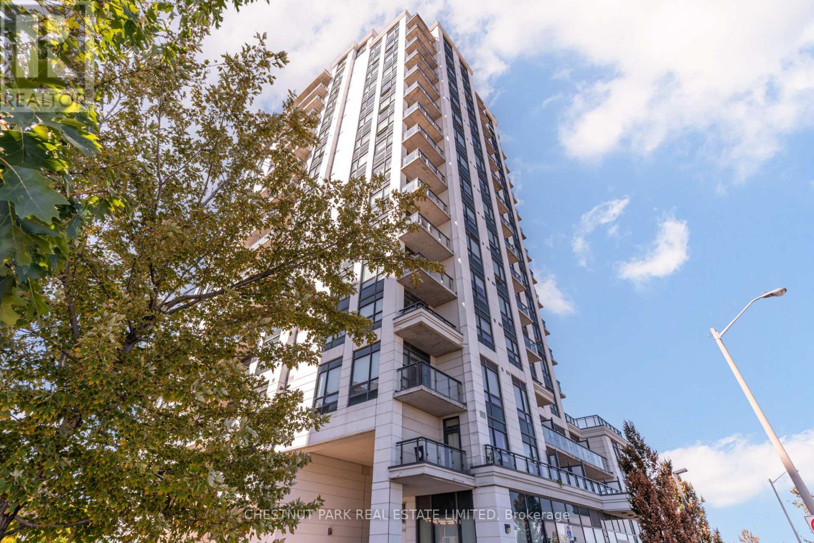 205 - 840 QUEENS PLATE DRIVE, Toronto, Ontario