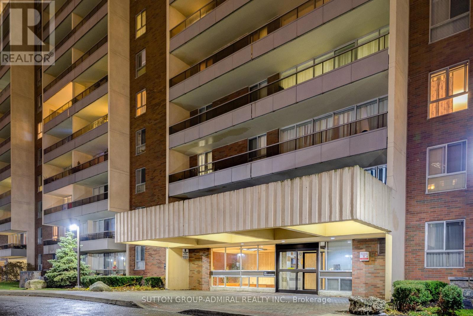 712 - 25 FOUR WINDS DRIVE, Toronto, Ontario