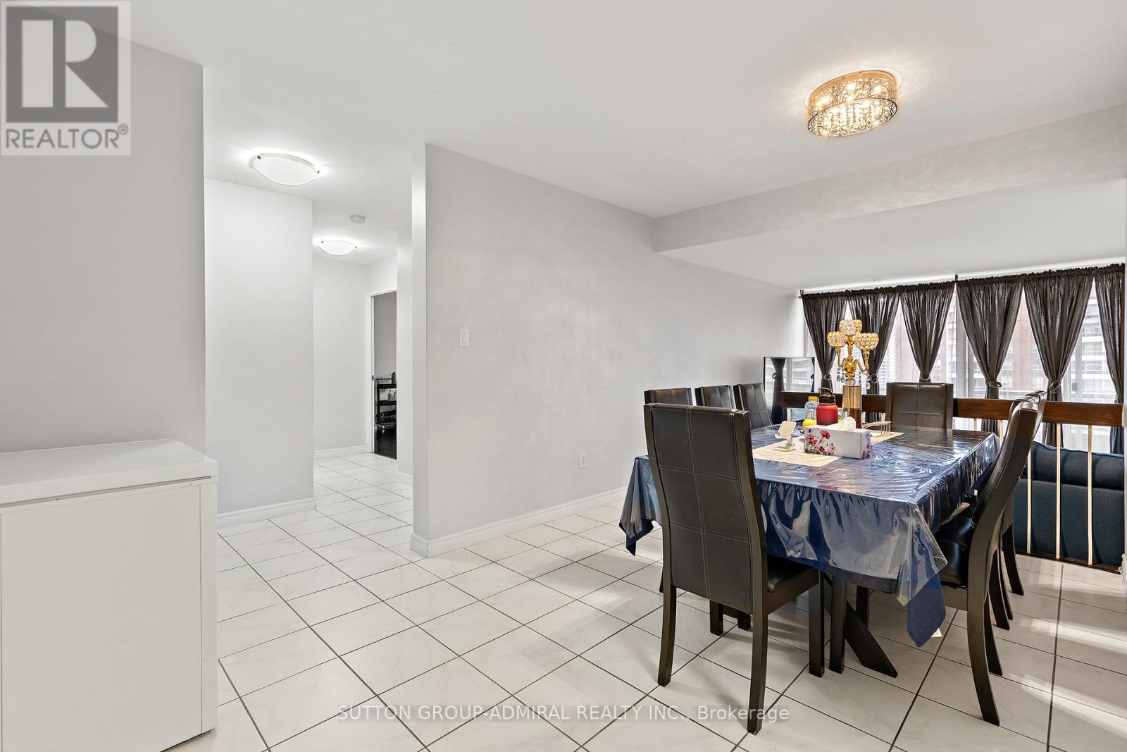 712 - 25 Four Winds Drive, Toronto, Ontario  M3J 1K8 - Photo 17 - W12702538