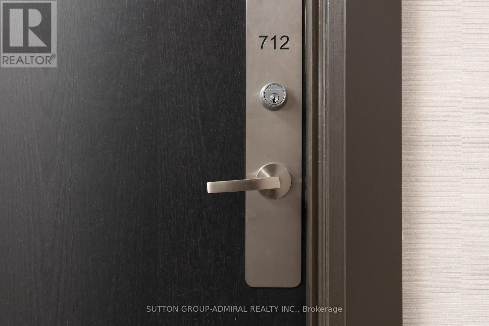 712 - 25 Four Winds Drive, Toronto, Ontario  M3J 1K8 - Photo 2 - W12702538