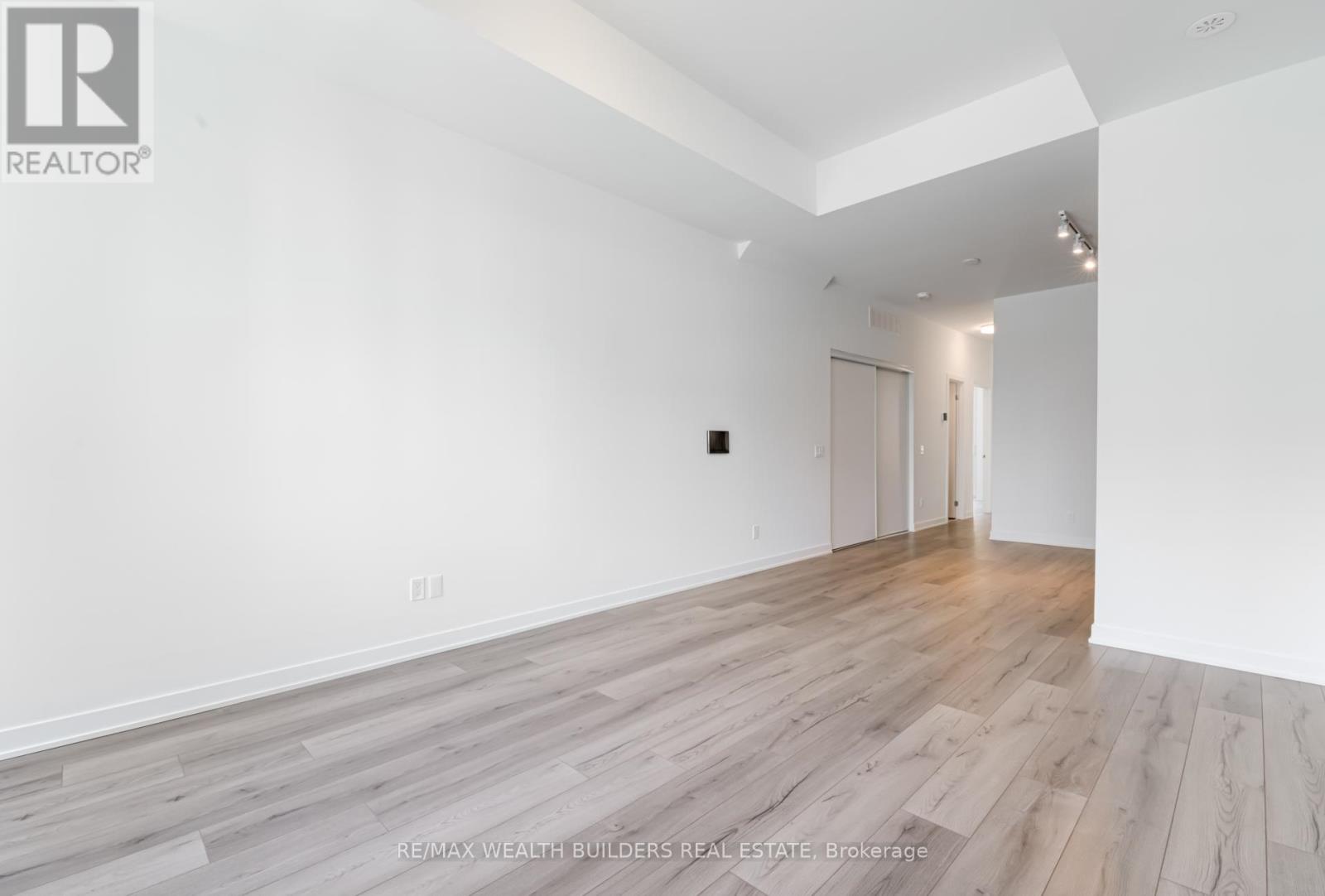 131 - 3020 Trailside Drive, Oakville, Ontario  L6M 4M2 - Photo 10 - W12702542