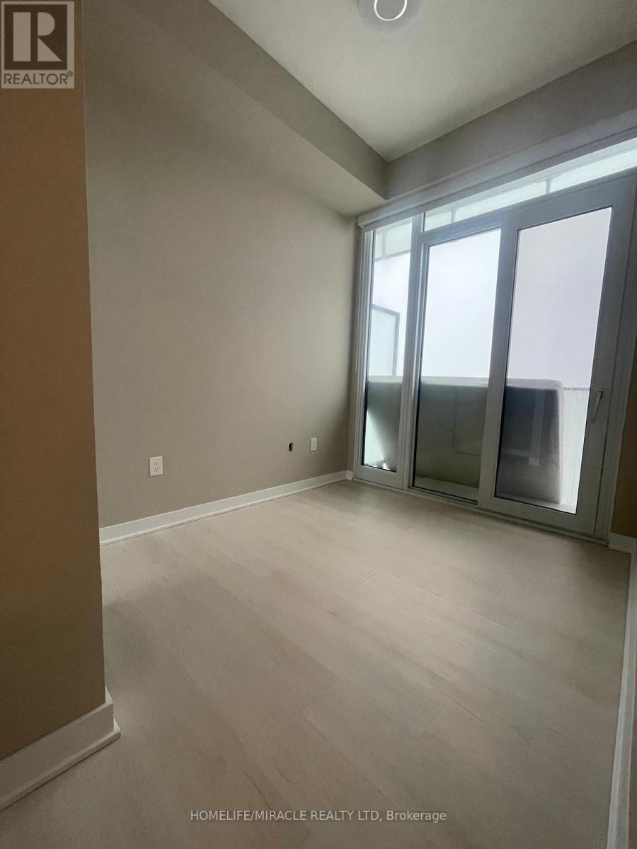 5404 - 3900 Confederation Parkway, Mississauga (City Centre), Ontario  L5B 0M3 - Photo 6 - W12702546