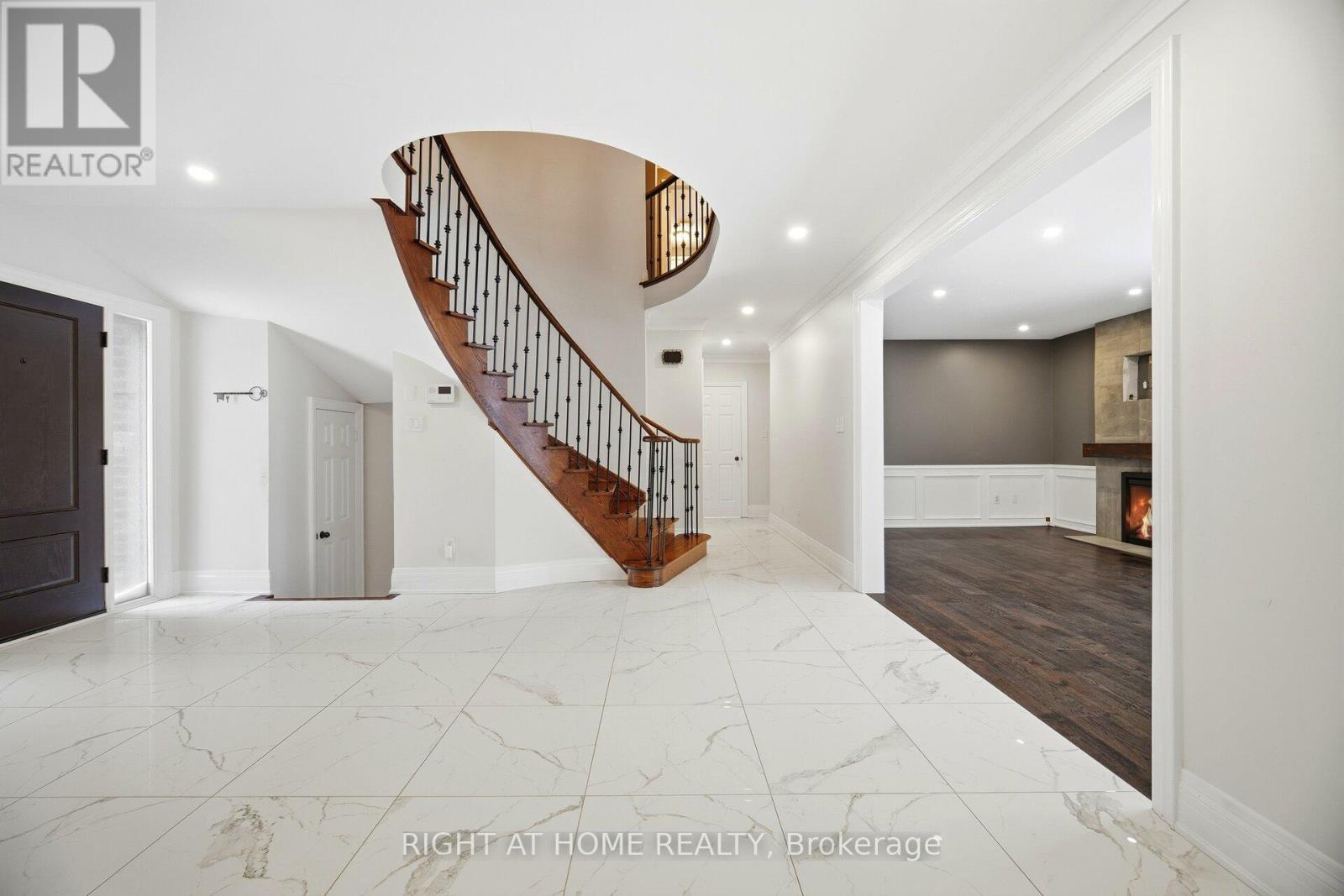 1340 Greeneagle Drive, Oakville, Ontario  L6M 2M9 - Photo 18 - W12702614