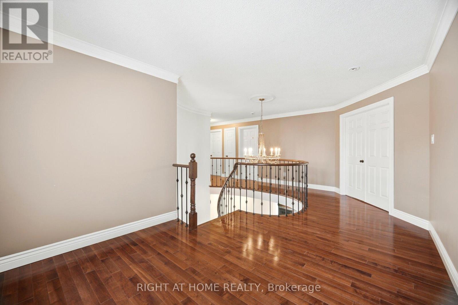 1340 Greeneagle Drive, Oakville, Ontario  L6M 2M9 - Photo 22 - W12702614