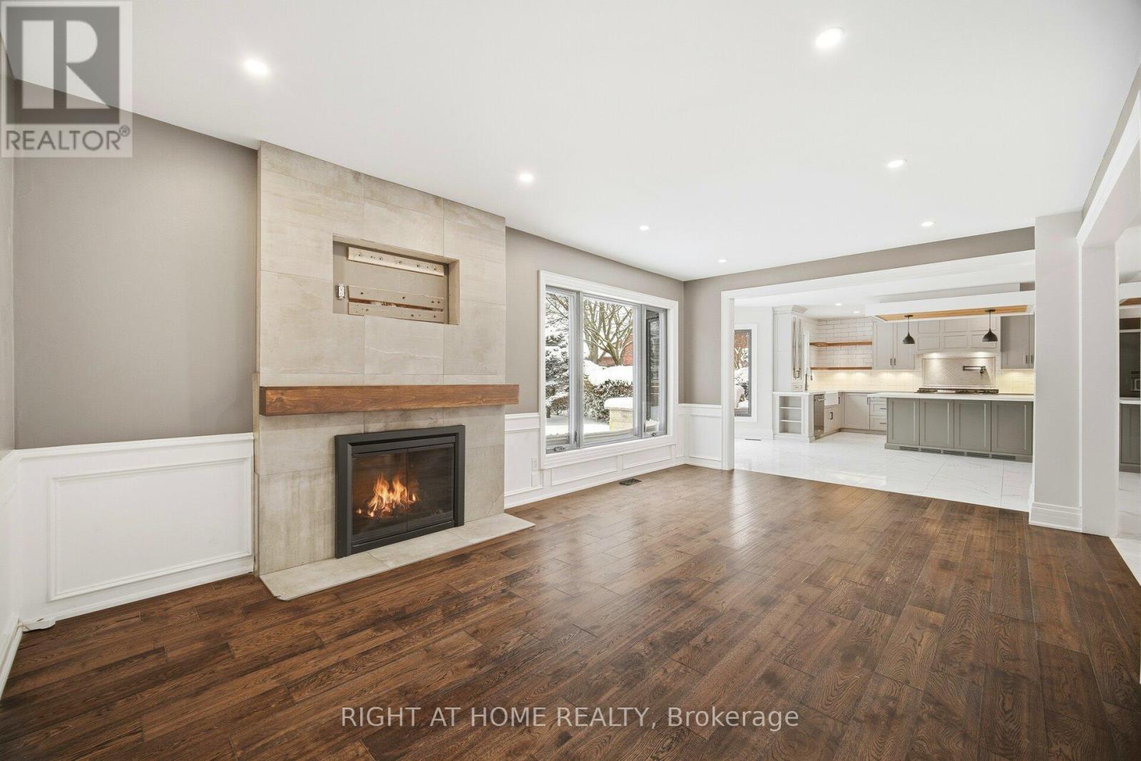 1340 Greeneagle Drive, Oakville, Ontario  L6M 2M9 - Photo 6 - W12702614