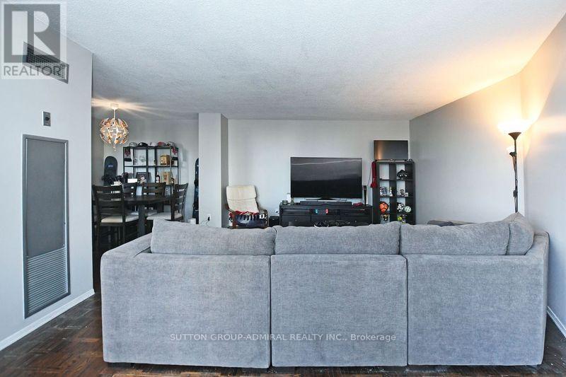 609 - 3700 Kaneff Crescent, Mississauga, Ontario  L5A 4B8 - Photo 10 - W12702618